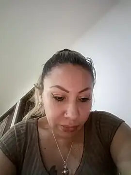 coral smitth online show from November 27, 8:23 pm