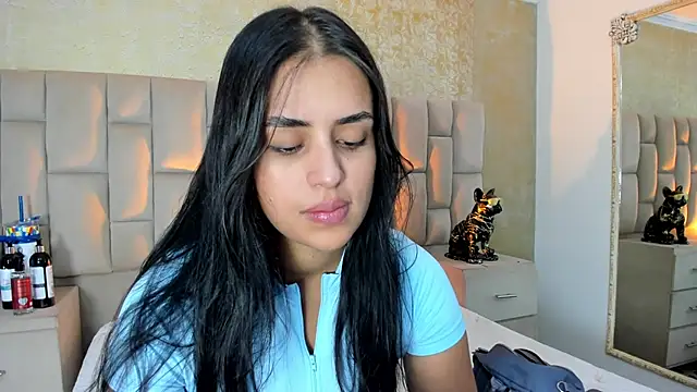 EmmaTorres  online show from November 6, 9:42 pm