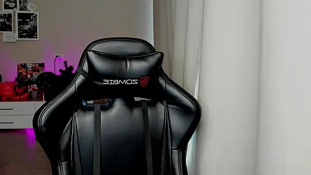 Sm0ly online show from May 31, 3:56 am