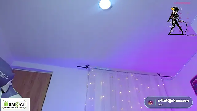 Miss scarllet  online show from March 30, 1:11 pm