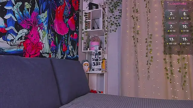 Grace Walker online show from December 5, 4:45 am