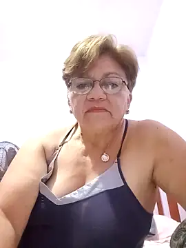 Madrastrahot69 online show from November 17, 3:51 am