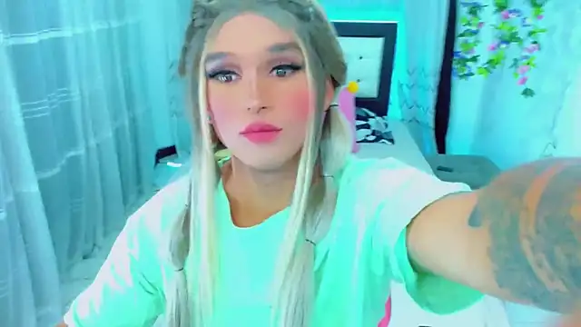 TaylorMon online show from February 13, 7:59 pm