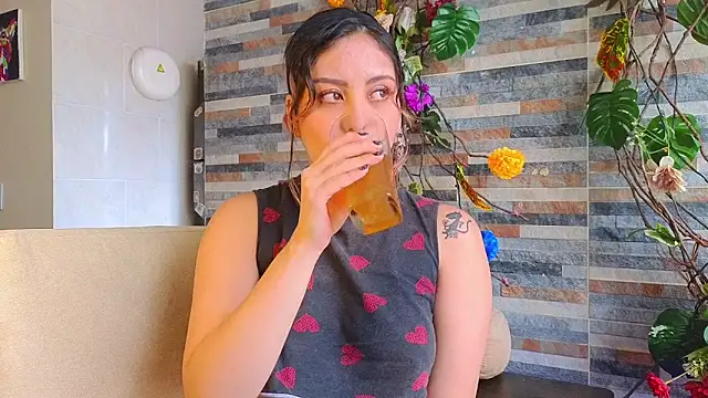 Hairyandsexysalma online show from September 20, 5:11 pm