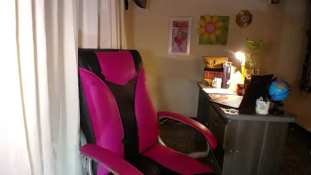danielle rose 1 online show from May 27, 2:36 pm