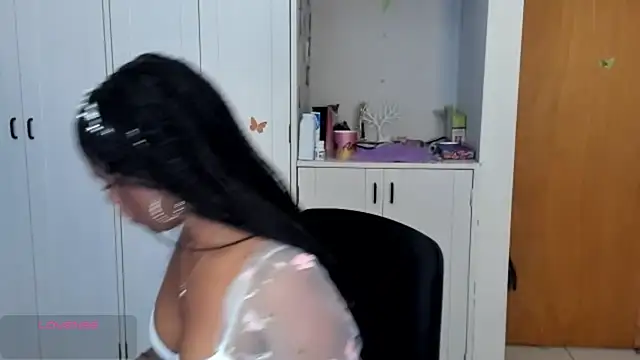 Snapshot of Marce_22 chatting on September 28, 1:45 am Marce 22 online show from September 28, 1:45 am