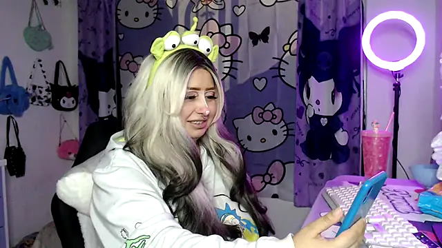 lussyevans24 online show from November 19, 7:41 am