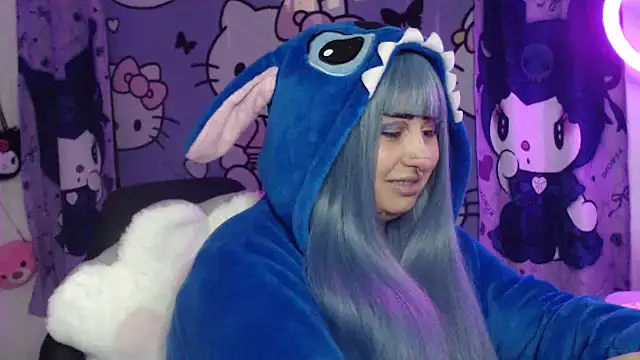 lussyevans24 online show from October 10, 7:02 am