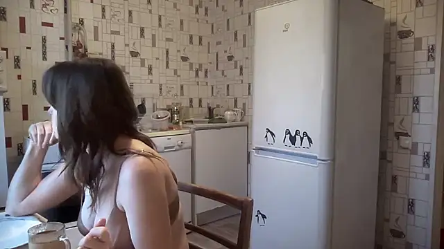 Diamond Tyler online show from January 9, 4:50 am