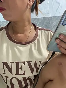 Linaannn online show from November 7, 11:42 pm