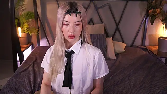 LindaThacker online show from April 23, 4:20 am