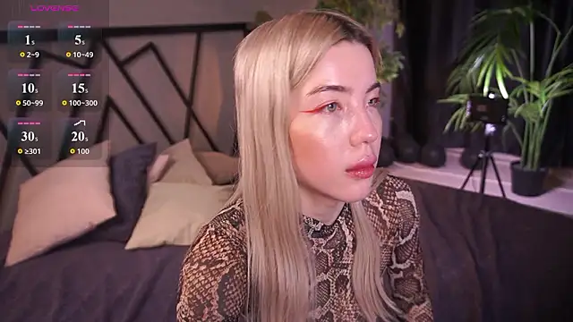 LindaThacker online show from March 23, 8:31 am