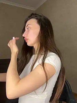 Polli Kiss online show from November 19, 8:42 pm