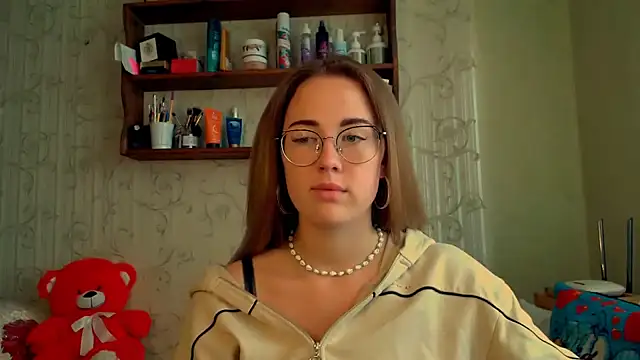 Snapshot of luxie_milady chatting on October 9, 12:42 pm luxie milady online show from October 9, 12:42 pm