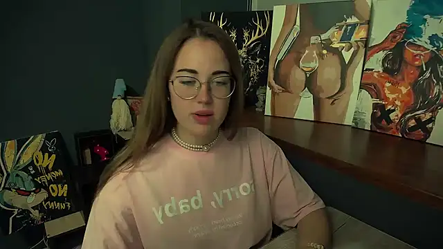 Snapshot of luxie_milady chatting on September 22, 10:35 am luxie milady online show from September 22, 10:35 am