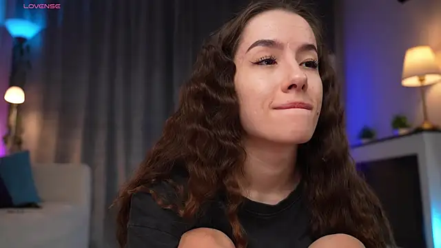 Amely Young online show from April 13, 2:46 am