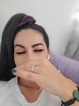 Pamela Rosal online show from April 19, 5:35 pm