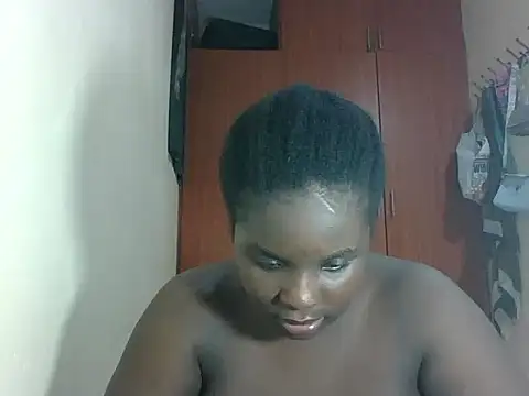 hotebbbyy online show from April 13, 5:03 pm