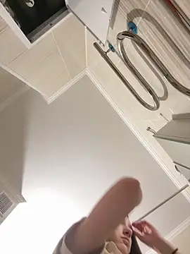 KateRedgar online show from April 8, 1:57 pm