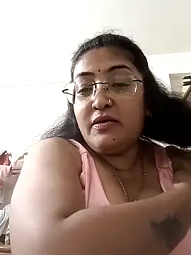 Snapshot of LAVERNIYA_ chatting on September 12, 2:13 pm LAVERNIYA online show from September 12, 2:13 pm