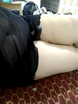 DALO3A85 online show from October 18, 7:37 pm