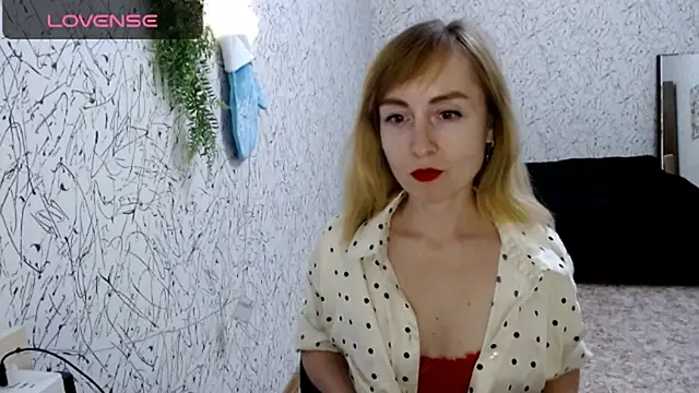 Snapshot of Athena_Richards chatting on October 2, 3:17 pm Athena Richards online show from October 2, 3:17 pm