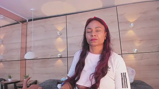 martina touss online show from February 24, 1:10 pm