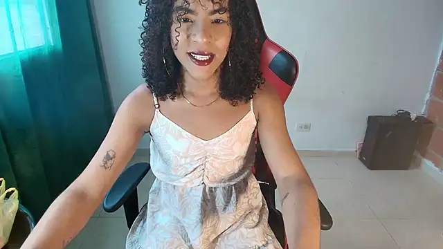 naomiwildburn online show from October 18, 1:14 pm