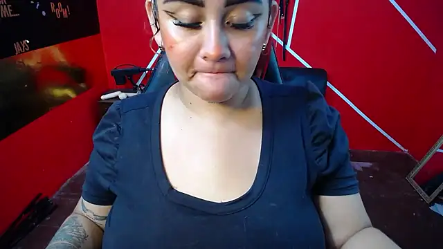 loly bigbooty4u online show from January 15, 4:29 am