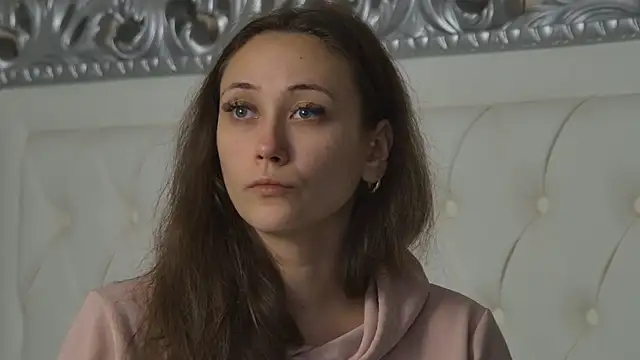 AliceMunro online show from October 14, 4:53 pm