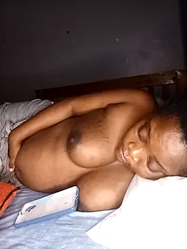 preettys56 online show from October 17, 9:40 pm