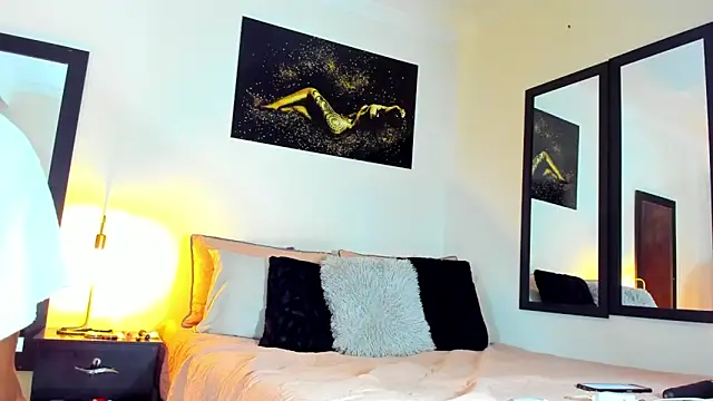 KimberlyBanks2 online show from October 14, 10:07 am