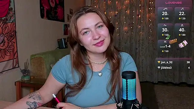 Snapshot of LisaCase chatting on September 26, 2:15 pm LisaCase online show from September 26, 2:15 pm