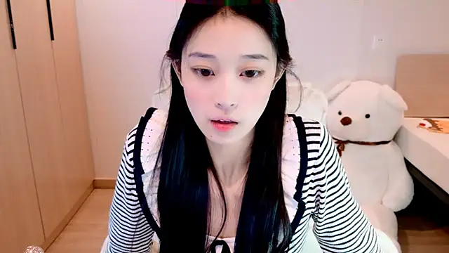 Xueb J online show from November 25, 4:31 pm