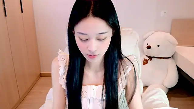 Xueb J online show from December 3, 12:40 pm