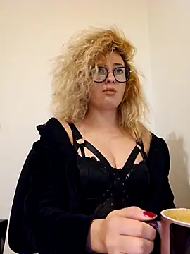 Selenna emma online show from November 12, 2:59 pm