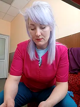 Tina Alev online show from May 2, 9:45 am