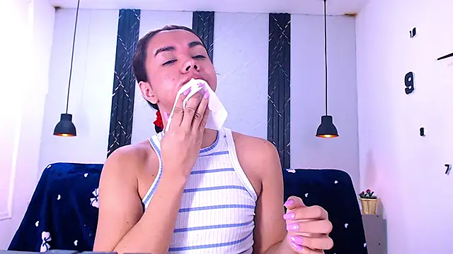 AndreaGil  online show from April 11, 12:31 pm