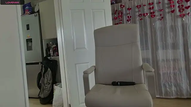 TopazCamgirl online show from June 1, 2:08 pm