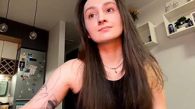 Eva Eva  online show from February 3, 11:18 pm