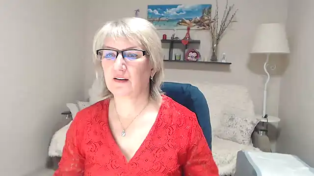 FleurMays online show from February 5, 7:33 am