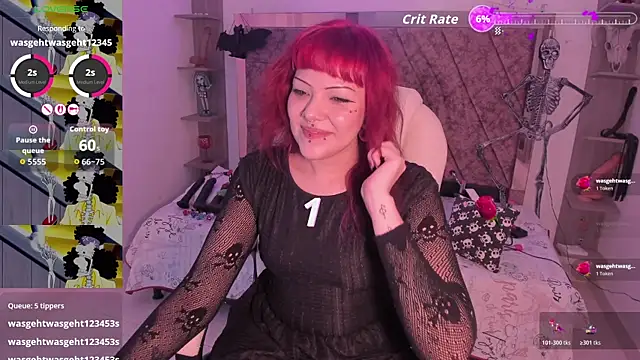 Sarah-Stoner online show from November 14, 9:15 pm