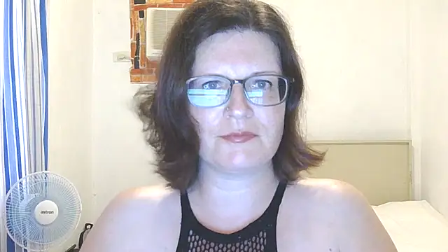 CrimsonMistress online show from January 7, 10:24 pm