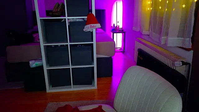 jenna-sxy19 online show from December 17, 8:24 pm