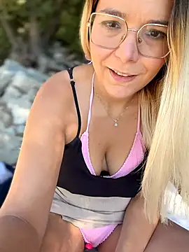 EmyLana online show from June 7, 6:53 am