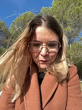 EmyLana online show from February 21, 8:15 am