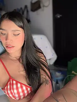 -Loren- online show from May 26, 12:15 pm