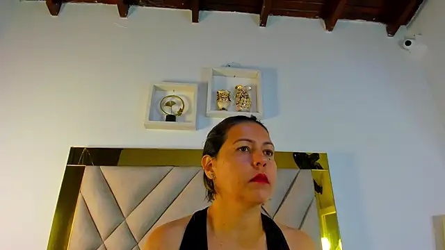 ariana-martins online show from November 27, 3:31 am