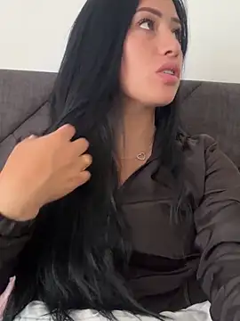 Sara luna  online show from March 5, 4:25 pm