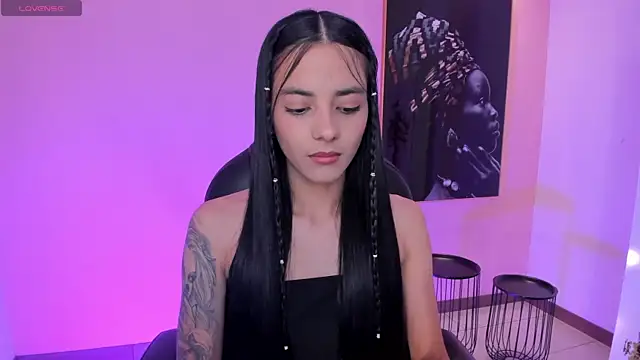 Snapshot of HannahJamesX chatting on September 20, 6:50 pm HannahJamesX online show from September 20, 6:50 pm